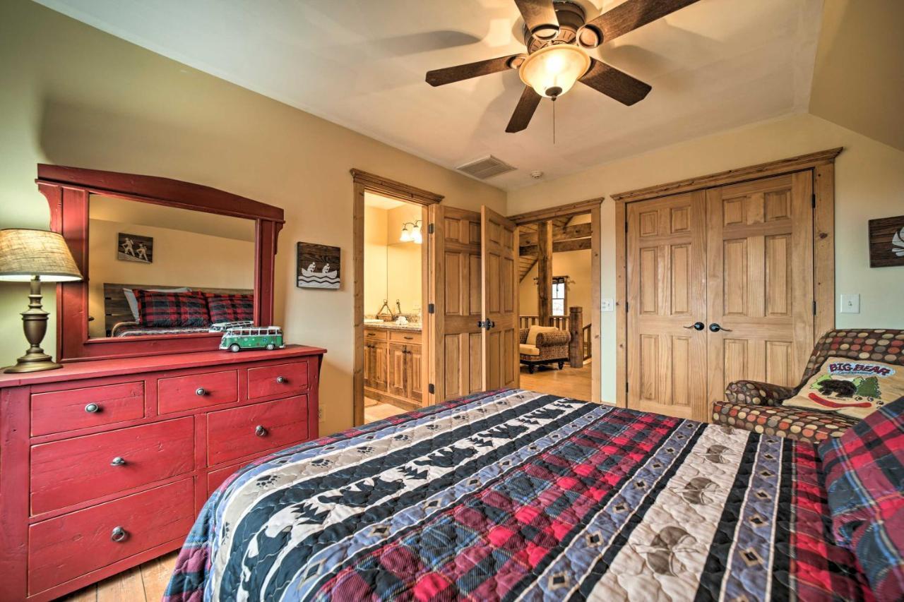 Luxury Cabin Rental In Franklin With Private Hot Tub Экстерьер фото